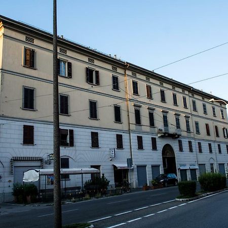 Casa Galattica Per Autostoppisti Cremona Dış mekan fotoğraf
