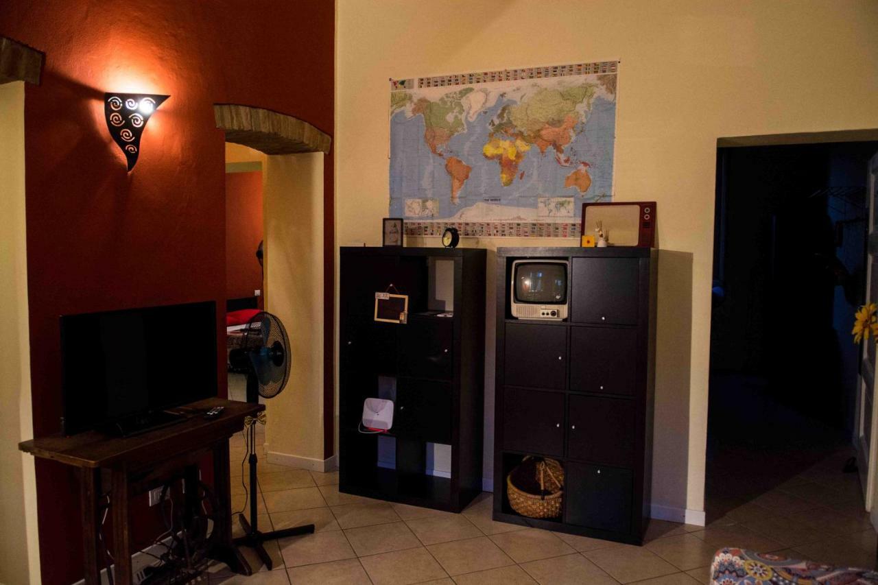 Casa Galattica Per Autostoppisti Cremona Oda fotoğraf